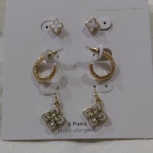 Gold Floral Earring Set